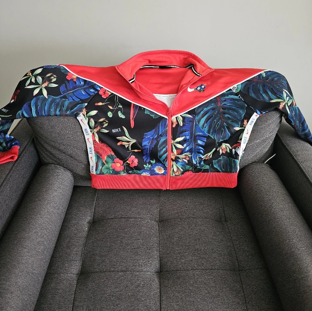 Nike sweat suit - Picture 2 of 3